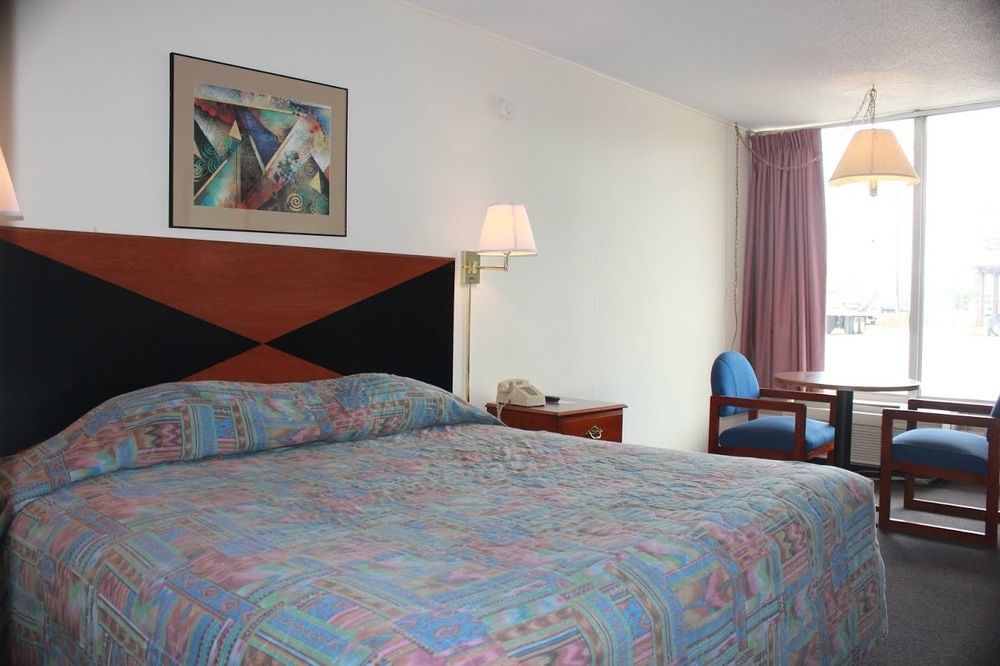 Red Carpet Inn - Louisville Zewnętrze zdjęcie
