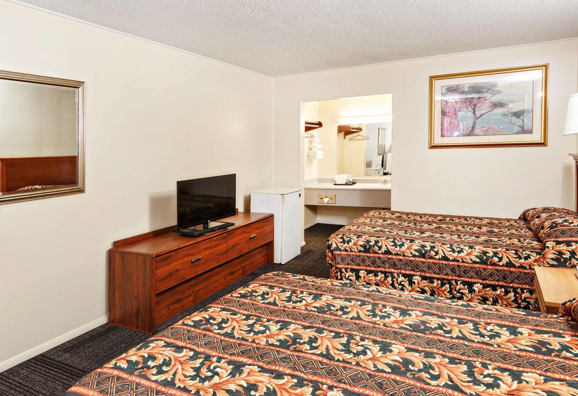 Red Carpet Inn - Louisville Zewnętrze zdjęcie