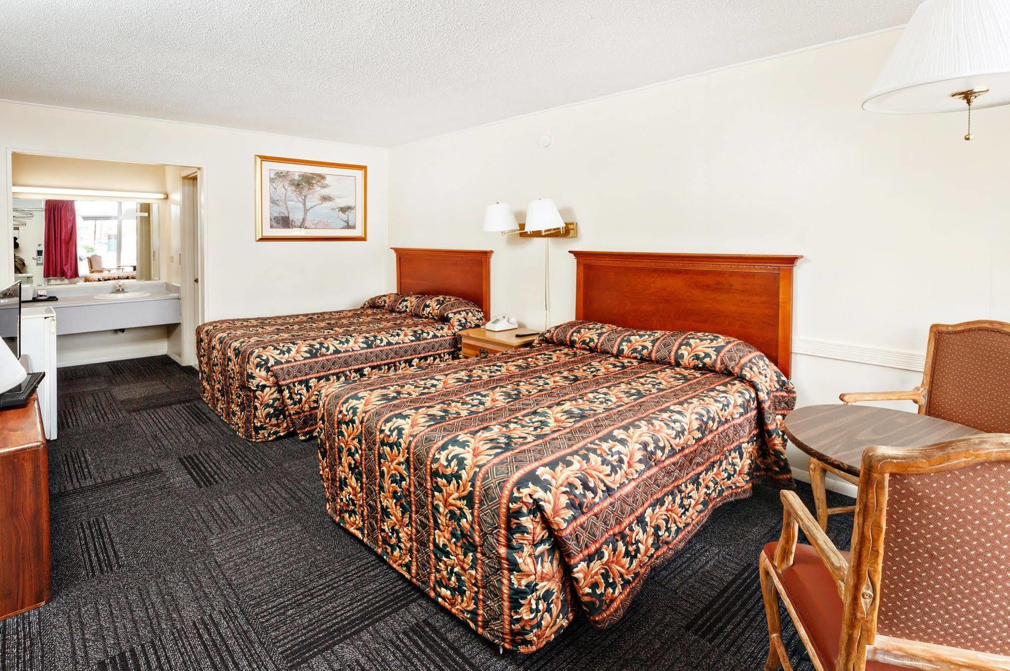 Red Carpet Inn - Louisville Zewnętrze zdjęcie